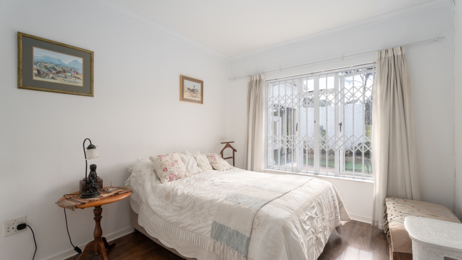 2 Bedroom Property for Sale in Onder Papegaaiberg Western Cape